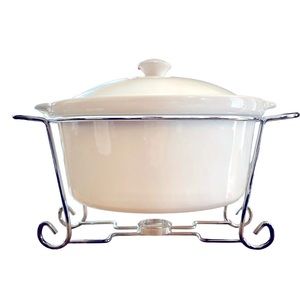 Godinger 2 Quart Covered Round Porcelain Buffet Warmer with Stand.